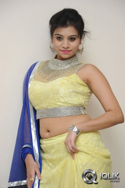 Priyanka-at-Adhee-Lekka-Movie-Platinum-Disc-Function